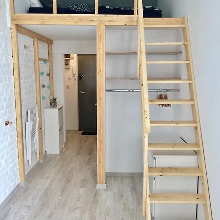 Apartament Zelazna Варшава Экстерьер фото
